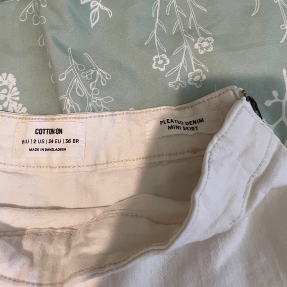 Cotton On White Pleated Denim Mini Skirt Size 2 US Women - Picture 3 of 3